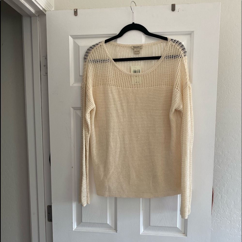 Crochet long sleeve sweater